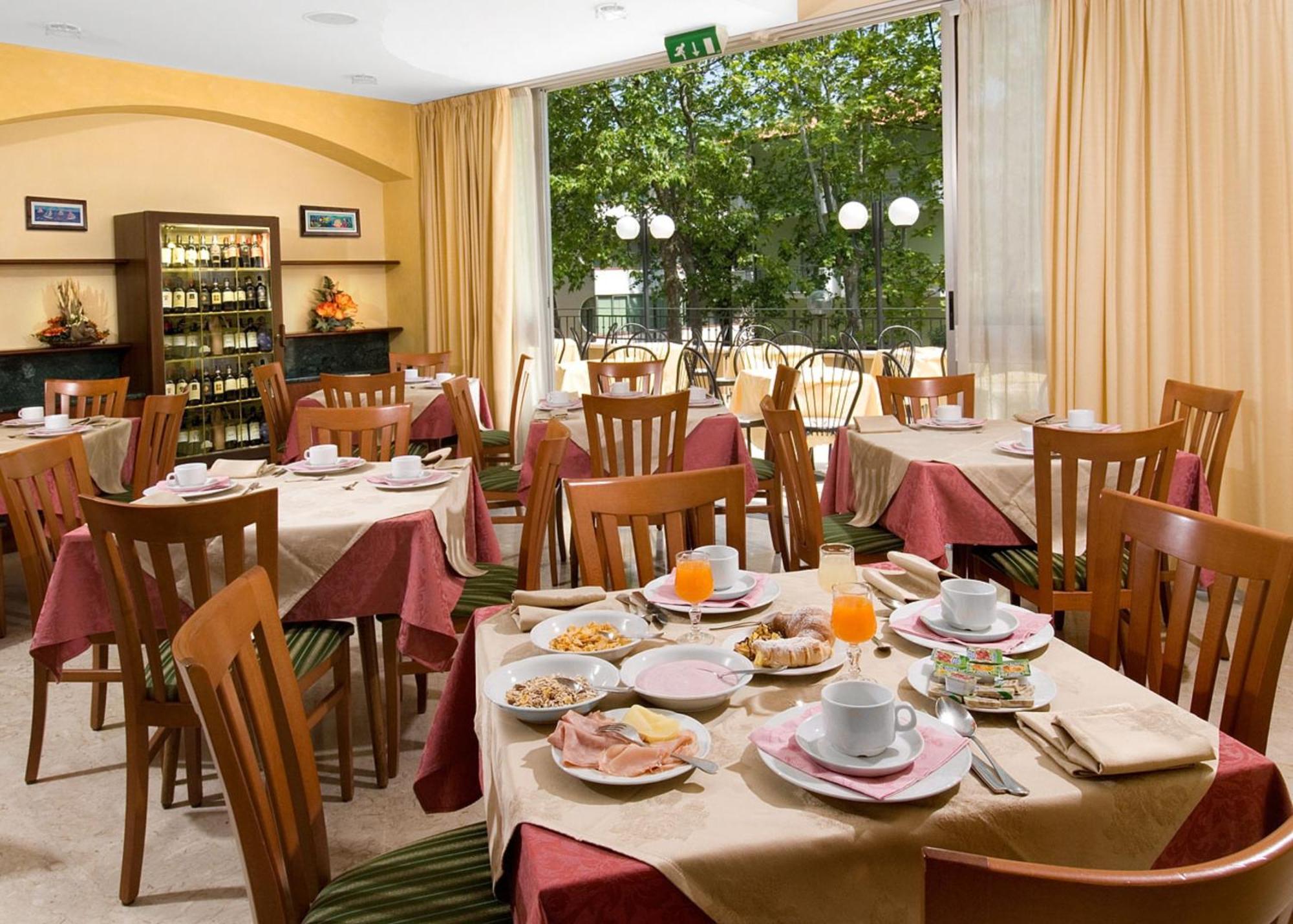 Hotel Savoia 체제나티코 외부 사진