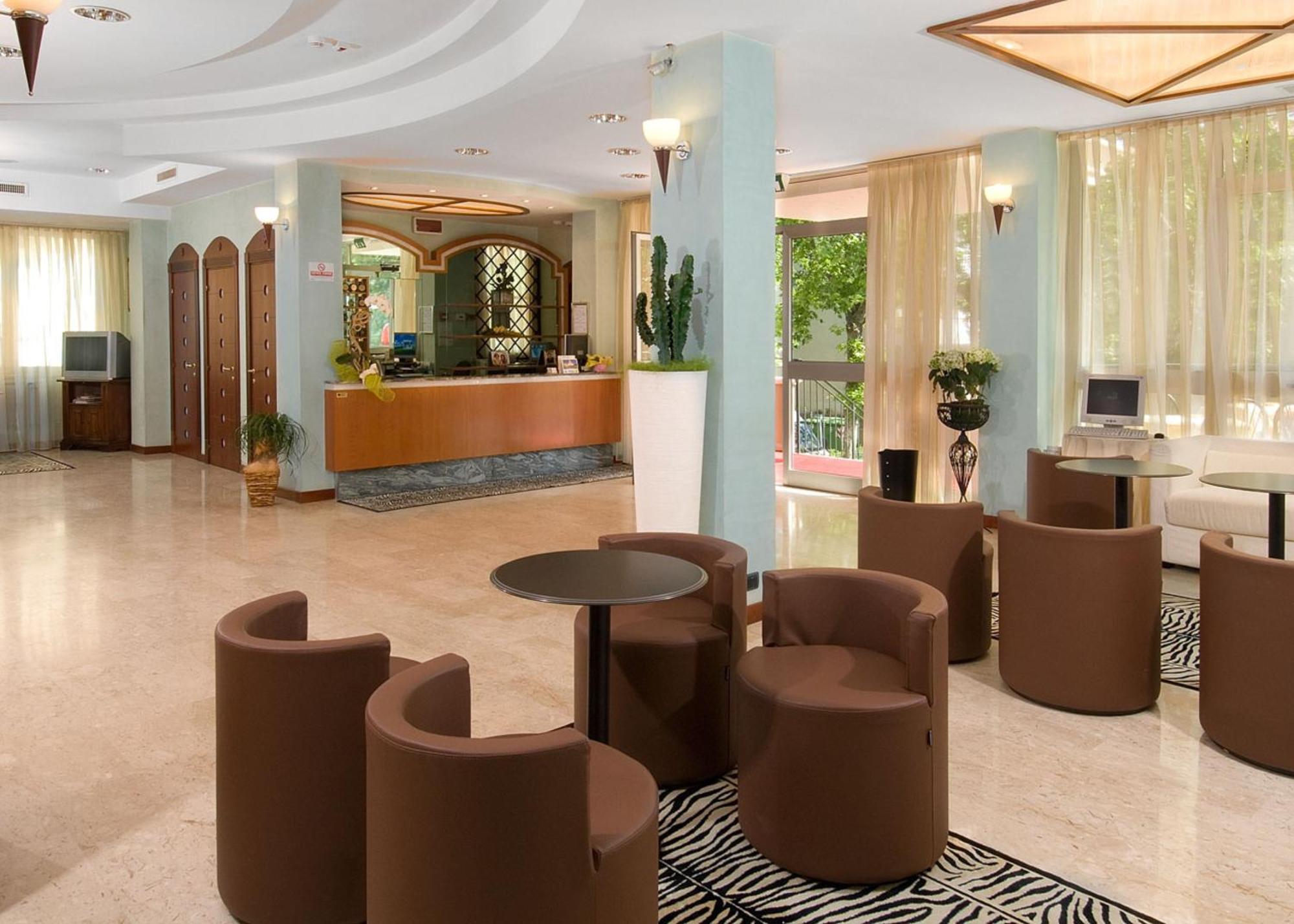 Hotel Savoia 체제나티코 외부 사진